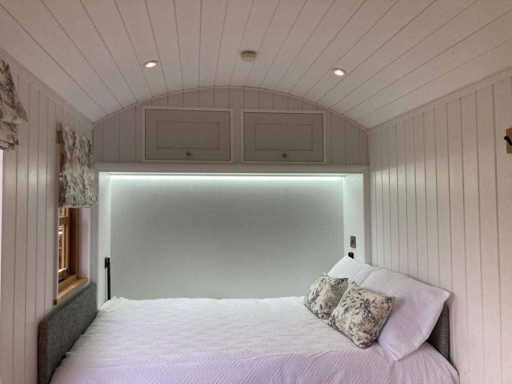 The Snug At Coed Y Gaer Villa Oswestry Exterior foto